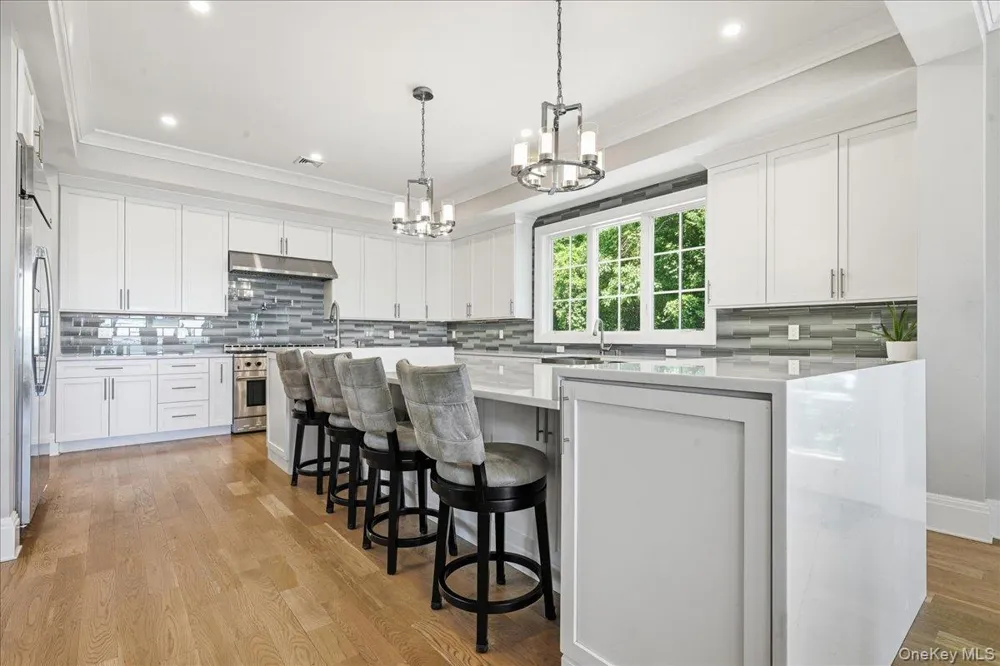 7 Preston Lane East Setauket, NY 11733