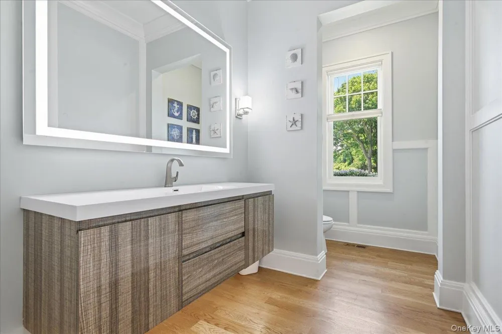 7 Preston Lane East Setauket, NY 11733