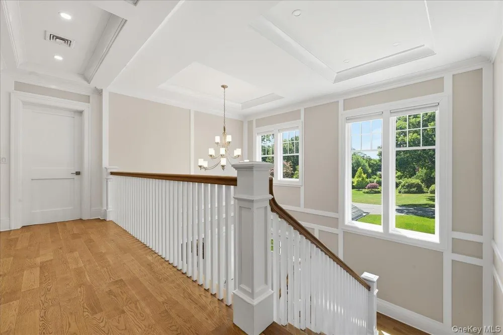 7 Preston Lane East Setauket, NY 11733