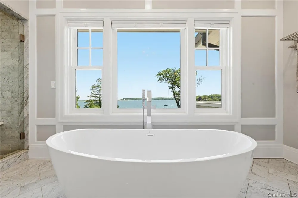 7 Preston Lane East Setauket, NY 11733