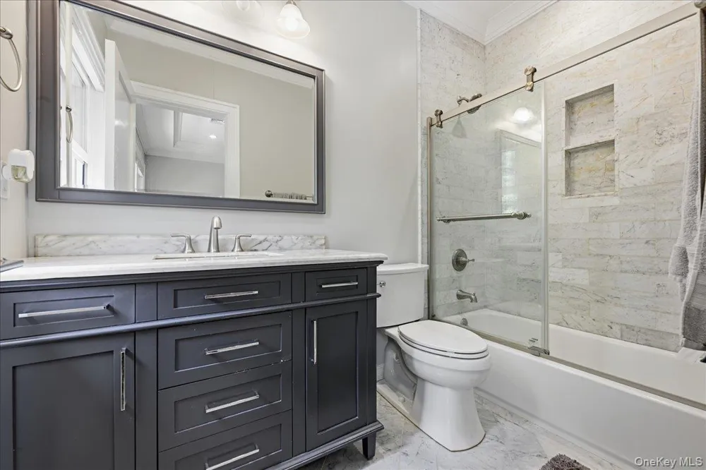7 Preston Lane East Setauket, NY 11733