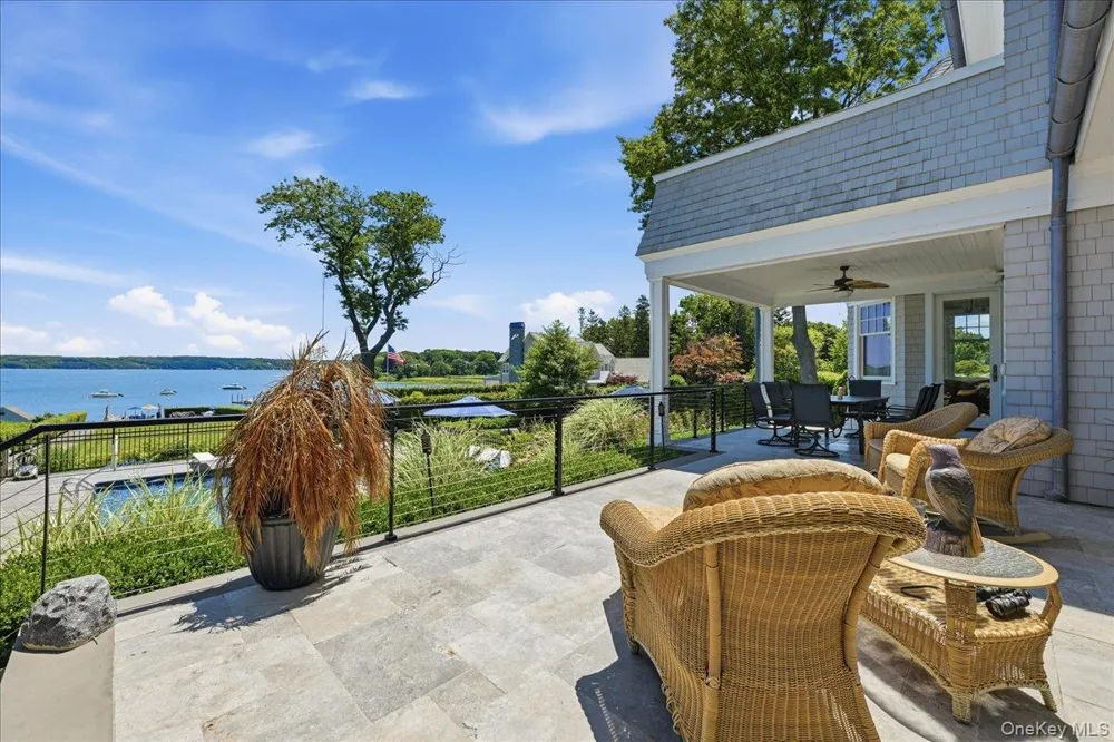 7 Preston Lane East Setauket, NY 11733
