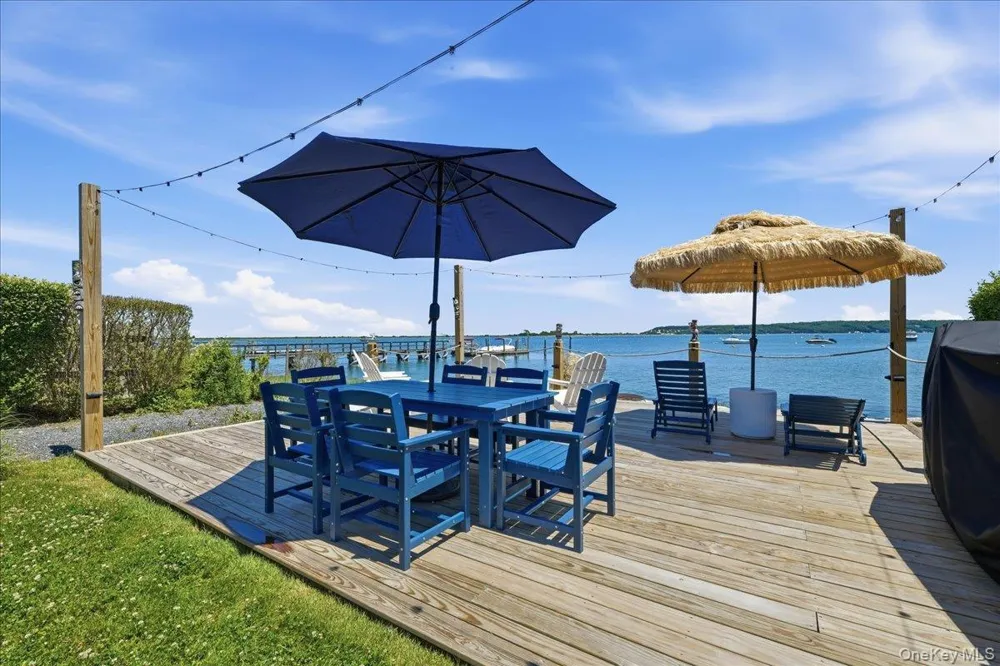 7 Preston Lane East Setauket, NY 11733
