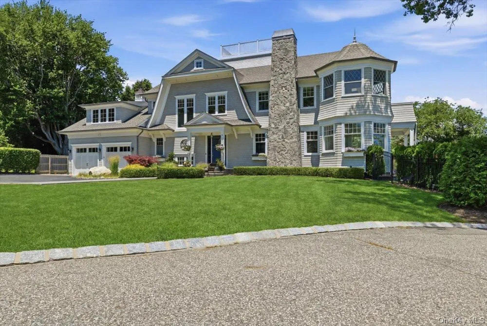 7 Preston Lane East Setauket, NY 11733