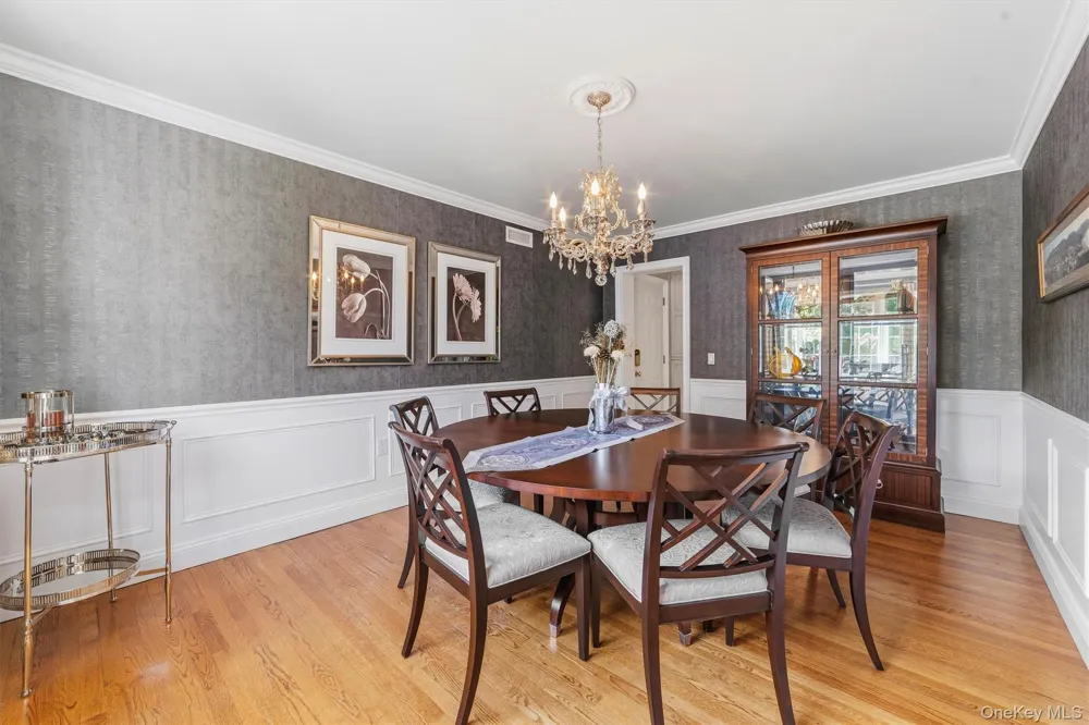 185 Old Wilmot Road Scarsdale, NY 10583