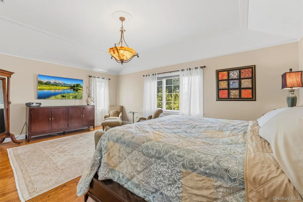 185 Old Wilmot Road Scarsdale, NY 10583