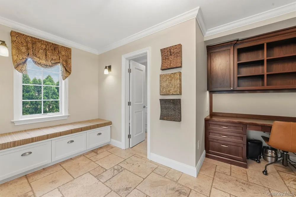 185 Old Wilmot Road Scarsdale, NY 10583