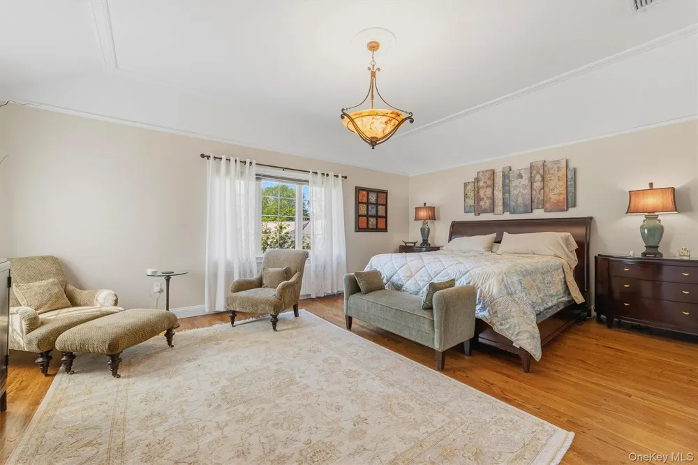 185 Old Wilmot Road Scarsdale, NY 10583