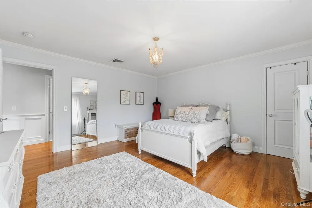 185 Old Wilmot Road Scarsdale, NY 10583