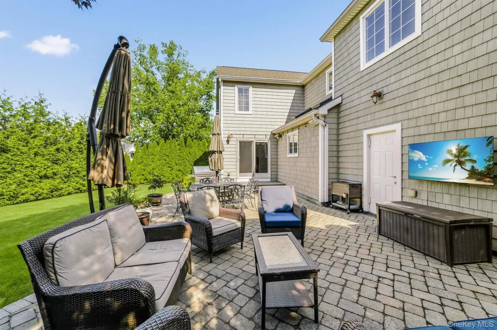 185 Old Wilmot Road Scarsdale, NY 10583