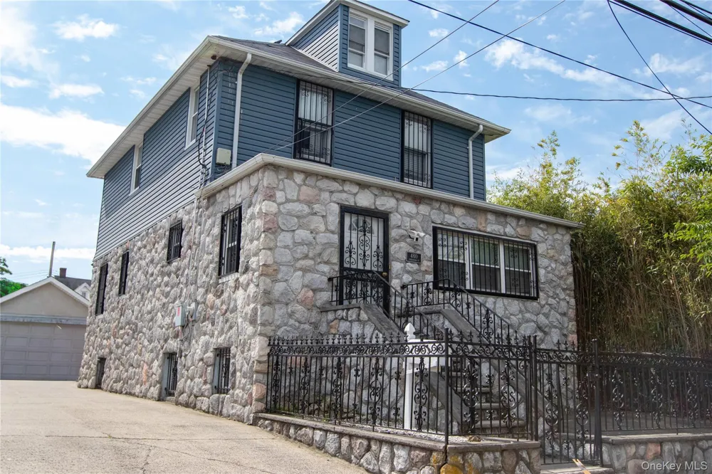 4810 Robertson Street Bronx, NY 10470