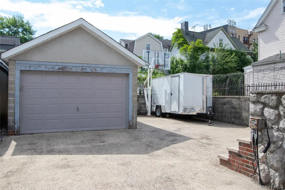 4810 Robertson Street Bronx, NY 10470