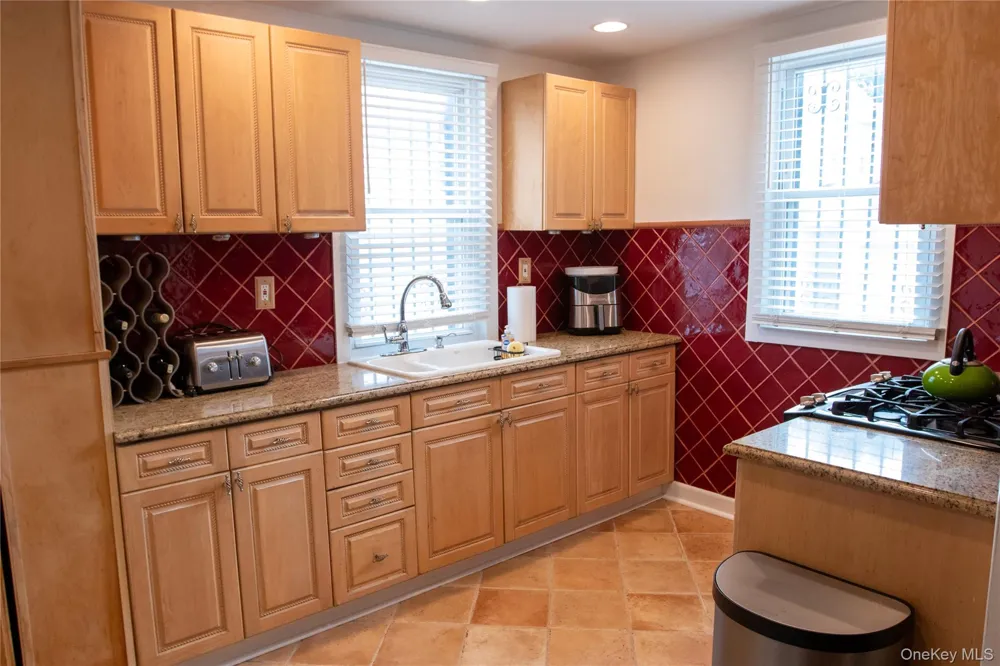4810 Robertson Street Bronx, NY 10470