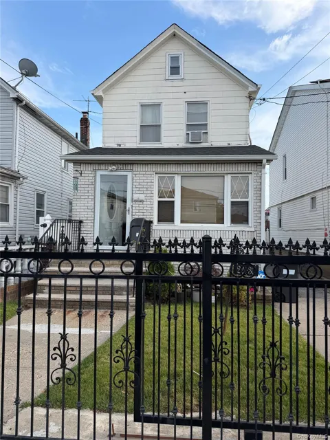 221-30 103rd Avenue
