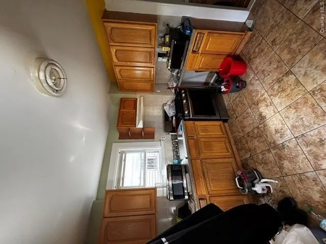 191-40 112th Road Saint Albans, NY 11412