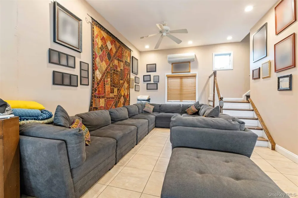 125 Beach 3rd Street Far Rockaway, NY 11691