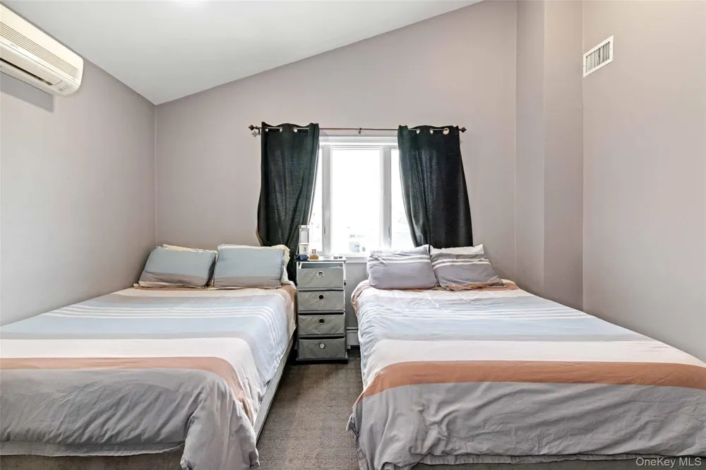 125 Beach 3rd Street Far Rockaway, NY 11691