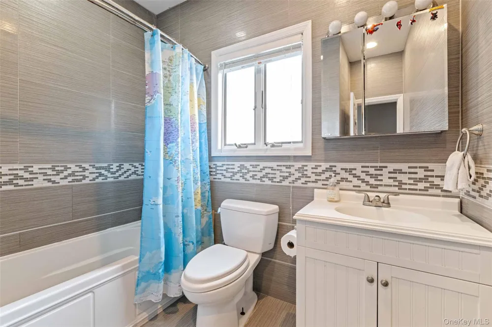 125 Beach 3rd Street Far Rockaway, NY 11691