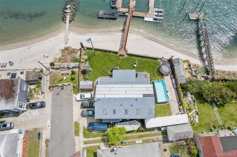125 Beach 3rd Street Far Rockaway, NY 11691