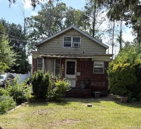 44 Westwood Avenue