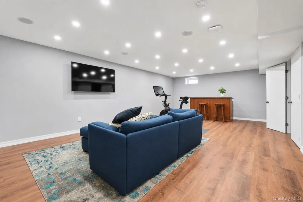 925 Hart Street Brooklyn, NY 11237