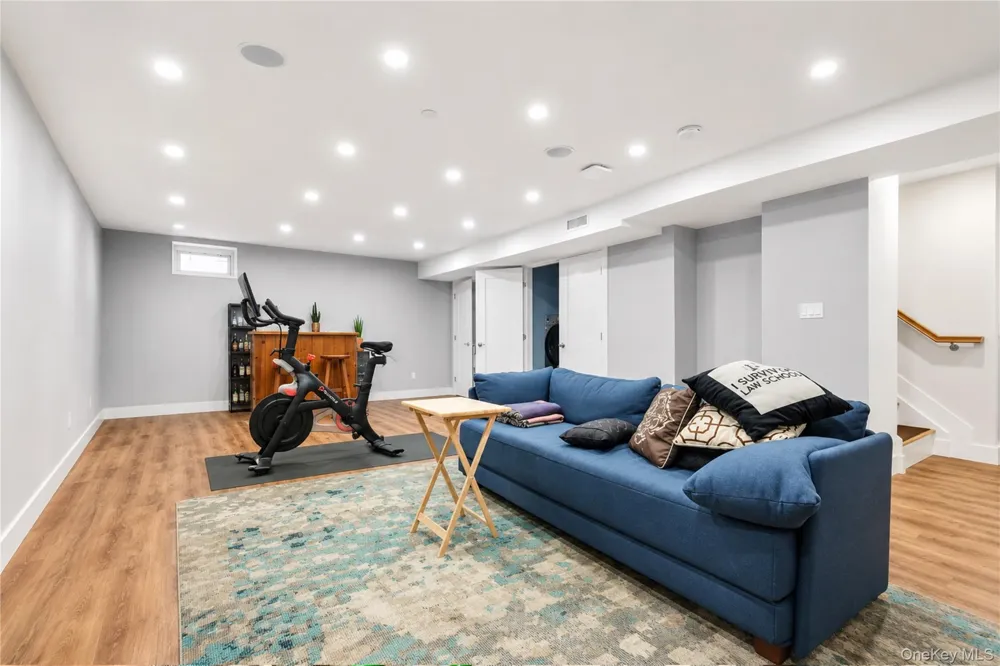 925 Hart Street Brooklyn, NY 11237