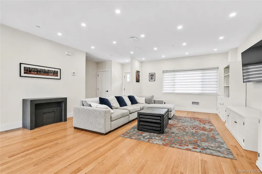 925 Hart Street Brooklyn, NY 11237