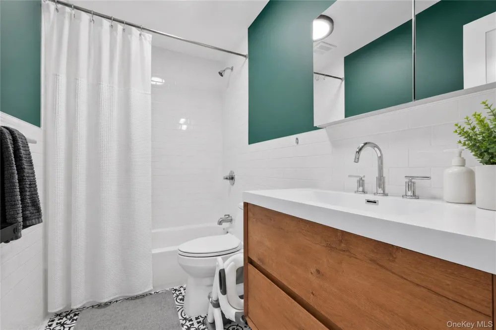 925 Hart Street Brooklyn, NY 11237