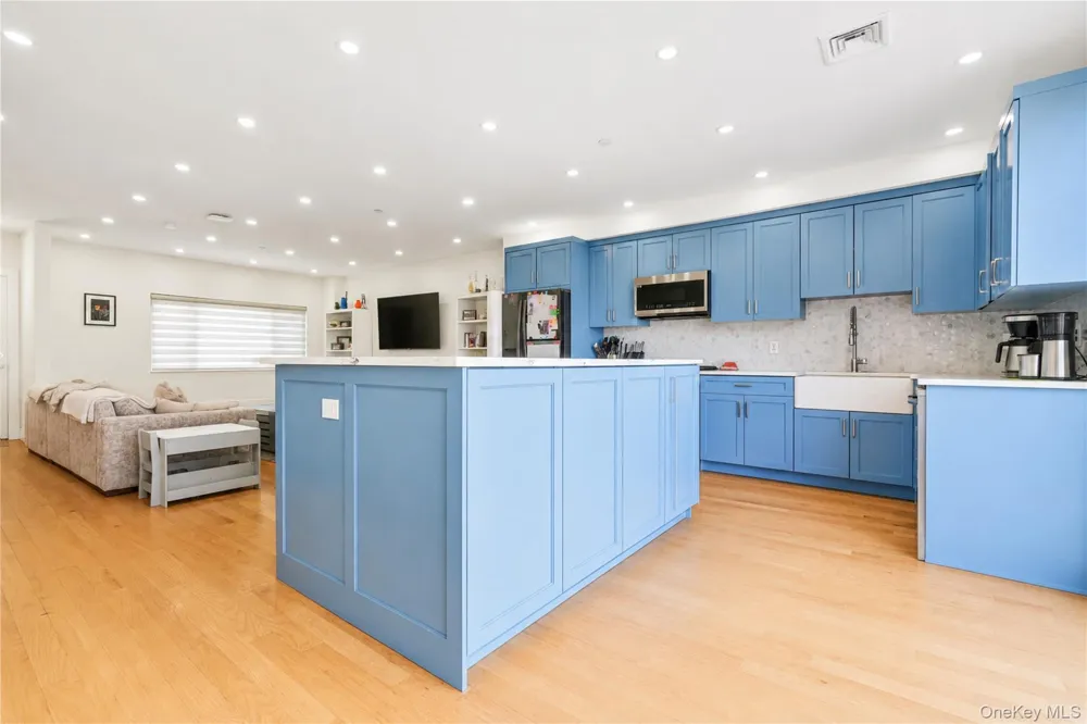 925 Hart Street Brooklyn, NY 11237