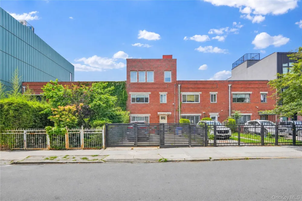 925 Hart Street Brooklyn, NY 11237