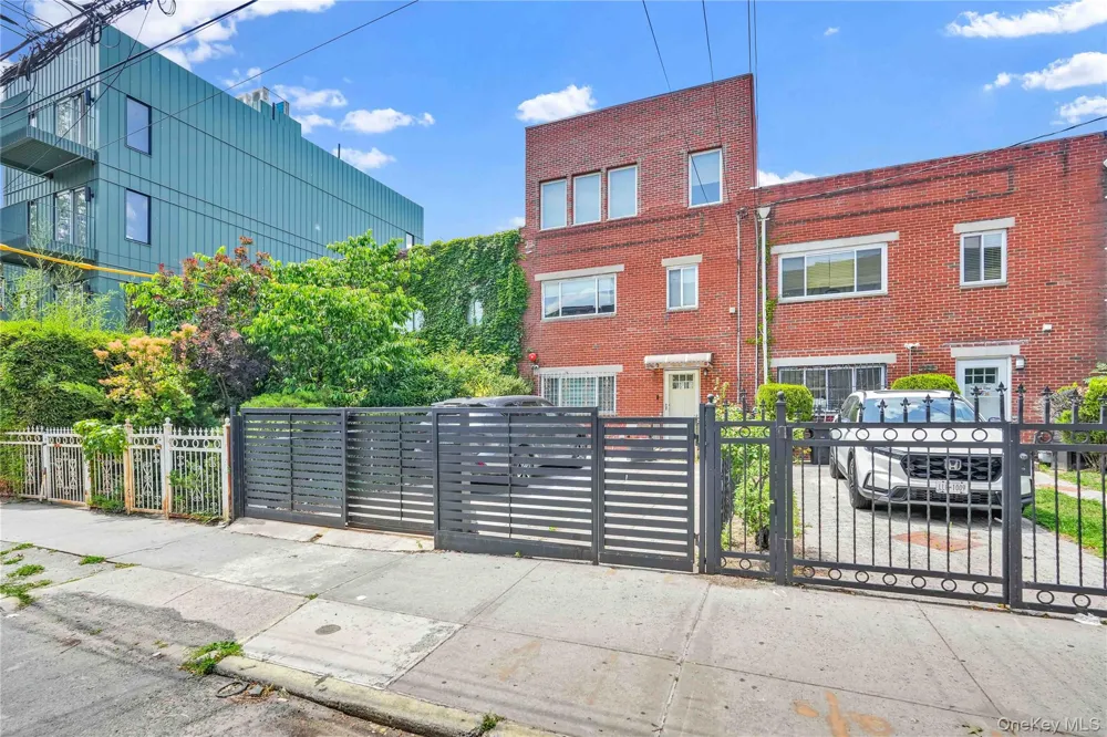 925 Hart Street Brooklyn, NY 11237