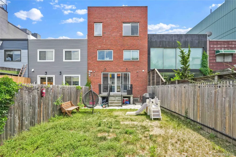 925 Hart Street Brooklyn, NY 11237