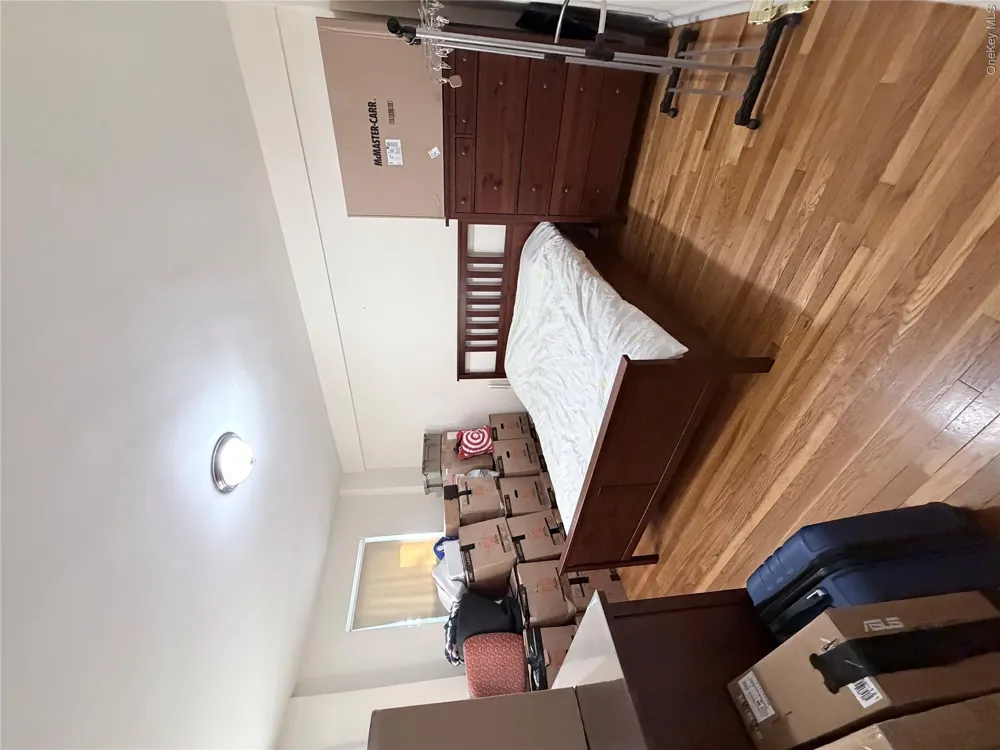 141-48 78th Ave #3G Flushing, NY 11367