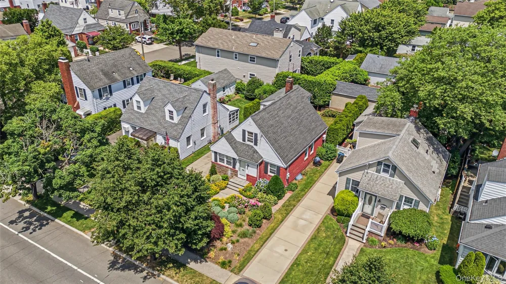 65 Stewart Avenue Stewart Manor, NY 11530