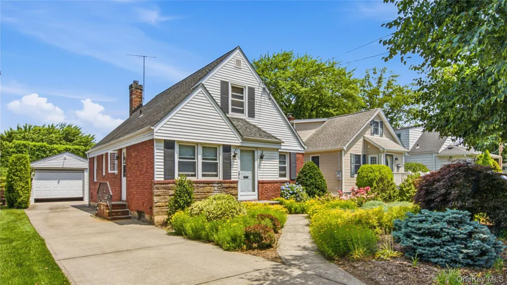 65 Stewart Avenue Stewart Manor, NY 11530