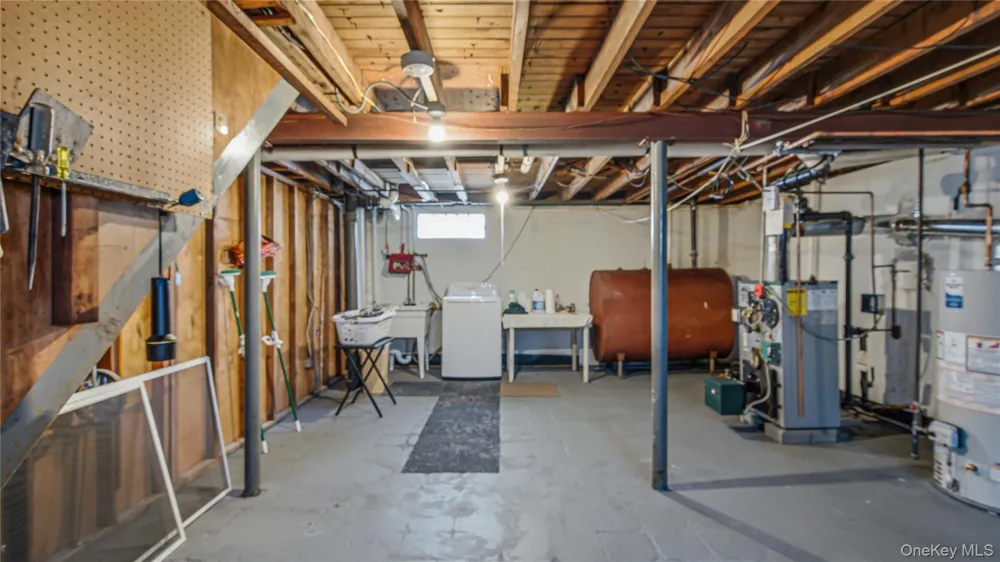 65 Stewart Avenue Stewart Manor, NY 11530