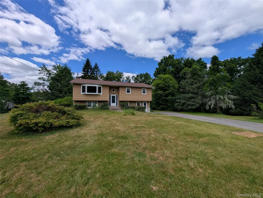 11 Kevin Court Montgomery, NY 12549
