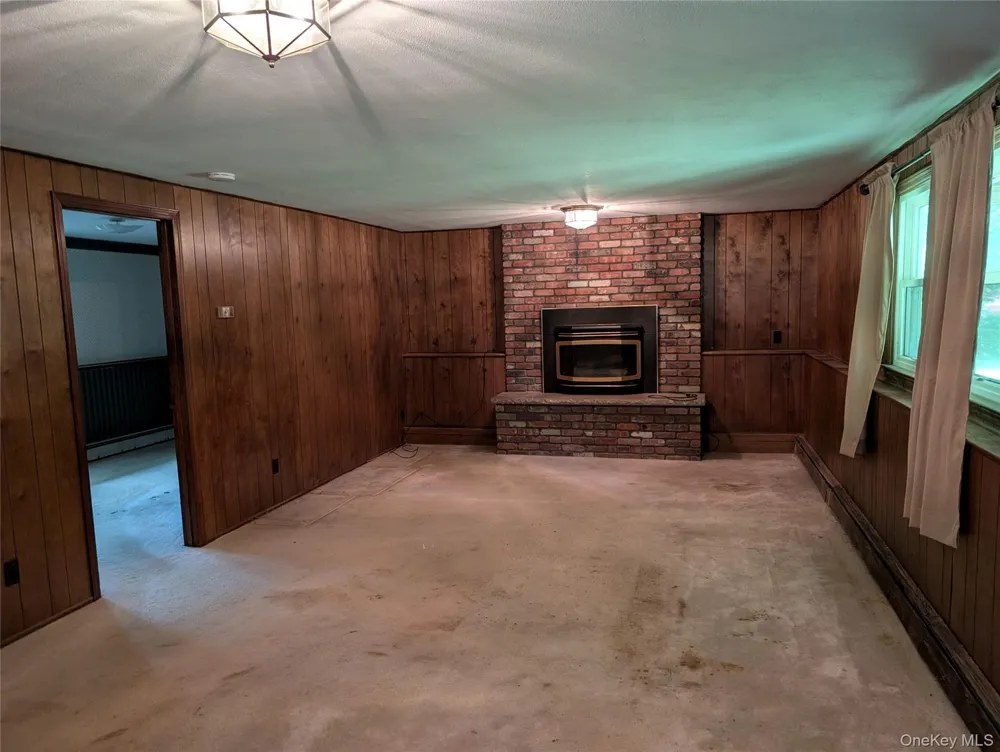 11 Kevin Court Montgomery, NY 12549