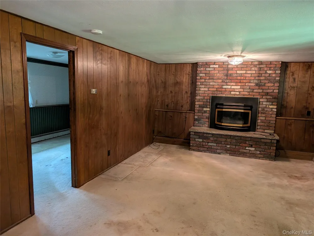 11 Kevin Court Montgomery, NY 12549