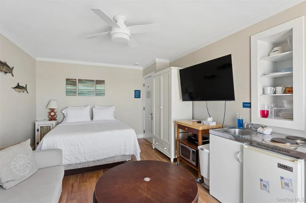 6 Soundview Drive #G Montauk, NY 11954