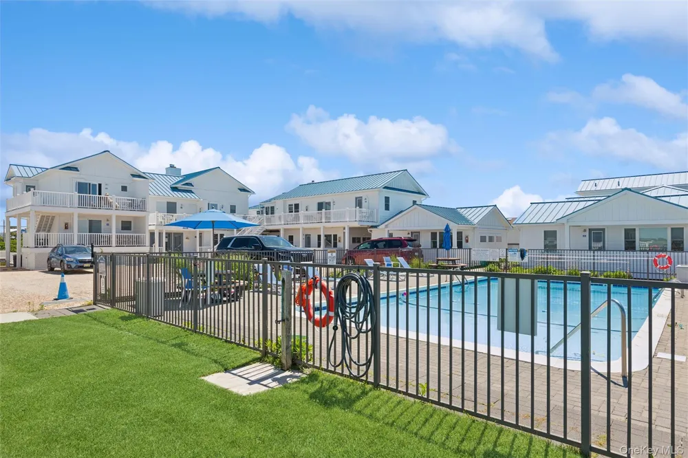 6 Soundview Drive #G Montauk, NY 11954