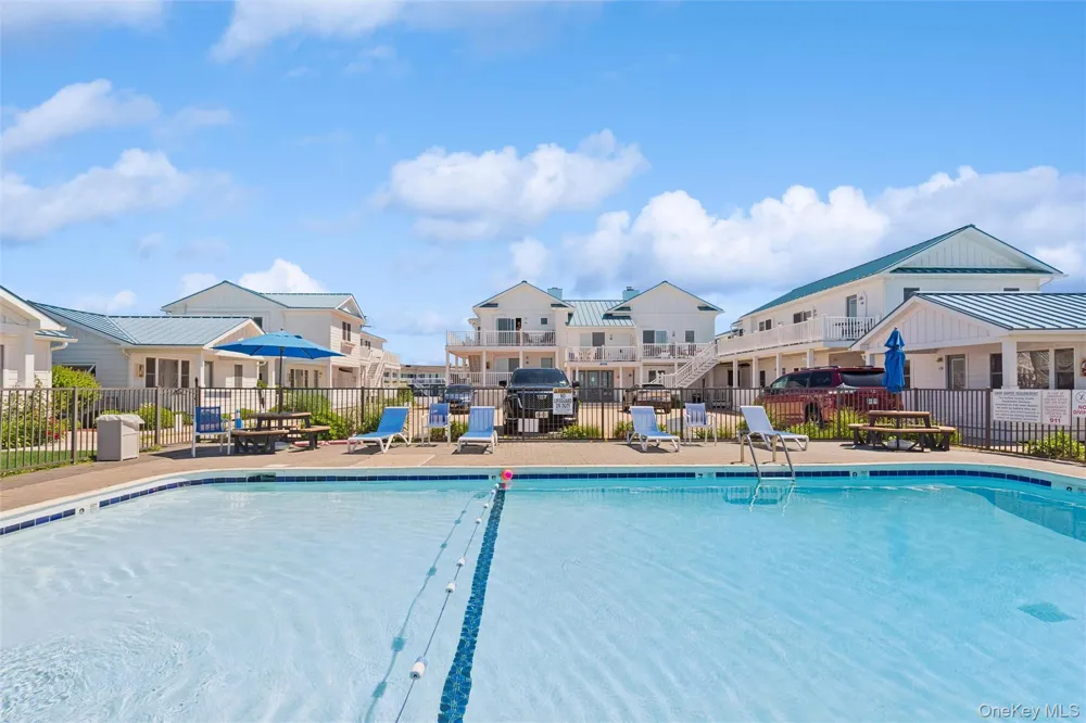 6 Soundview Drive #G Montauk, NY 11954