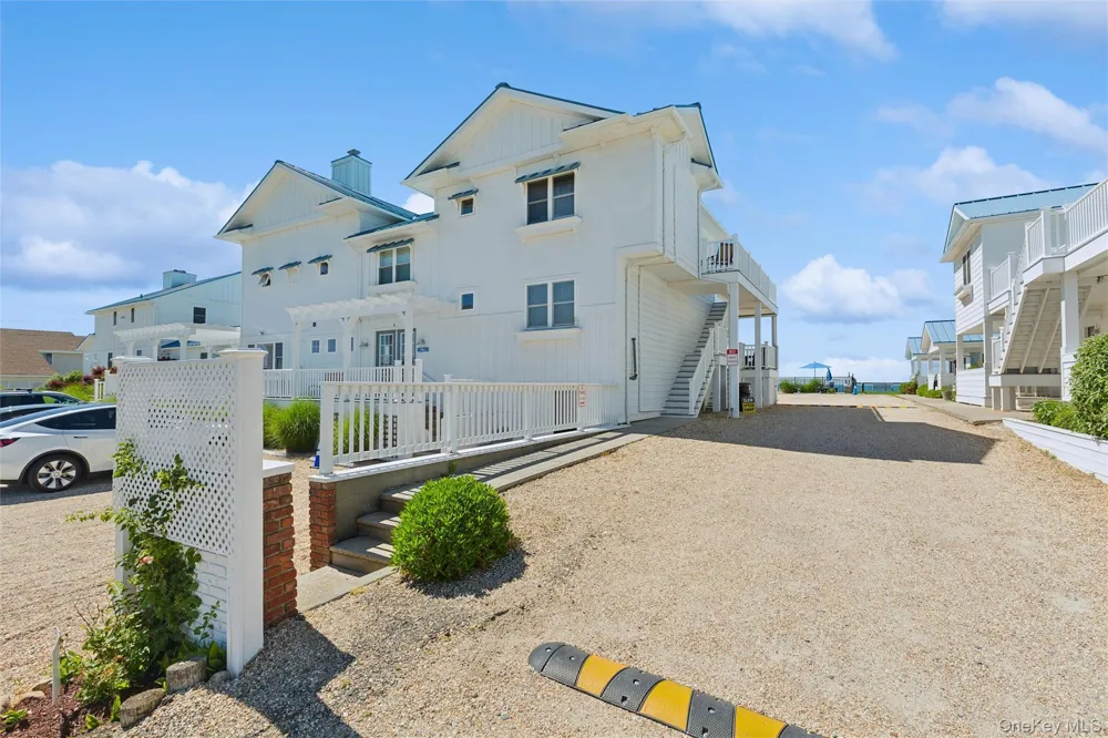 6 Soundview Drive #G Montauk, NY 11954