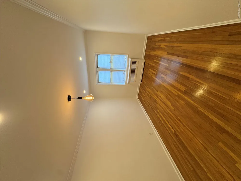 137 Smith #A4 Freeport, NY 11520