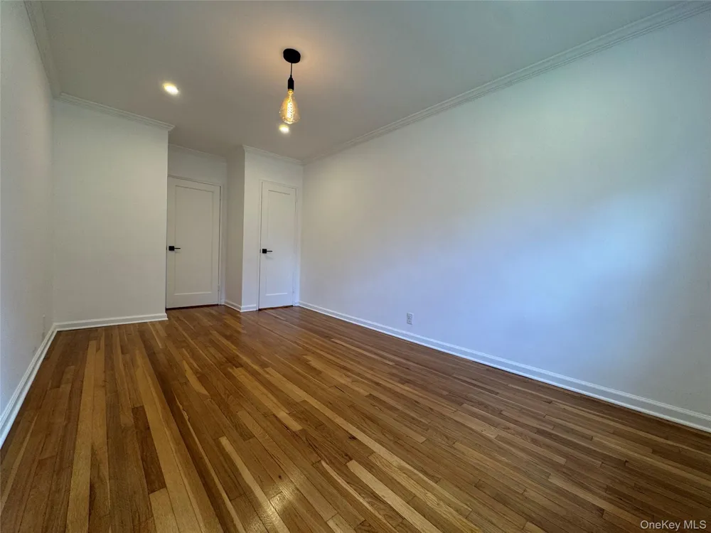 137 Smith #A4 Freeport, NY 11520