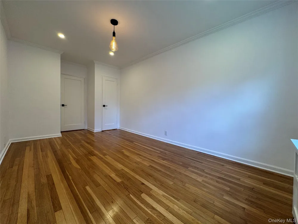 137 Smith #A4 Freeport, NY 11520