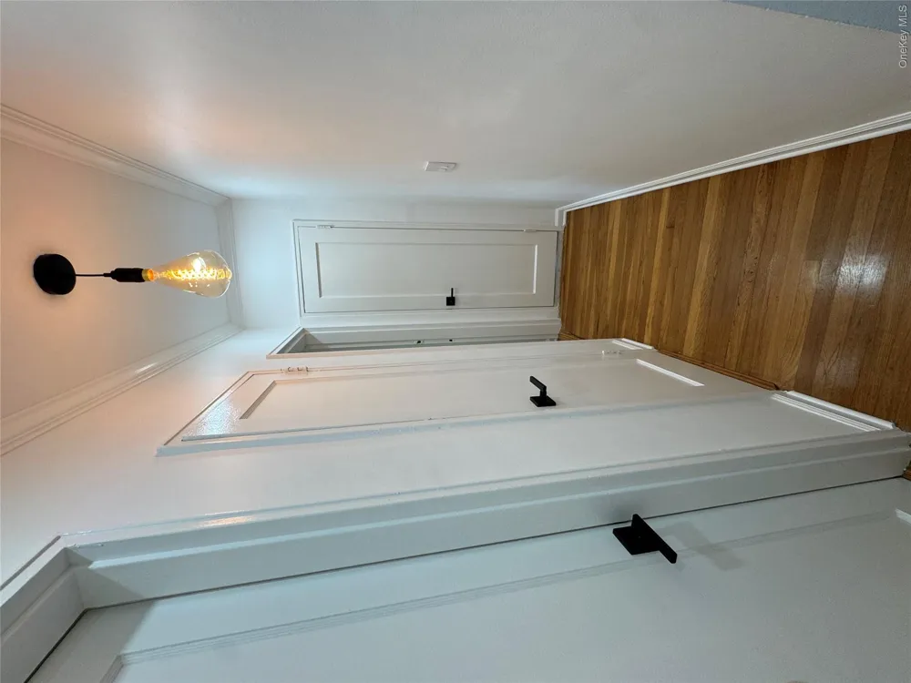 137 Smith #A4 Freeport, NY 11520