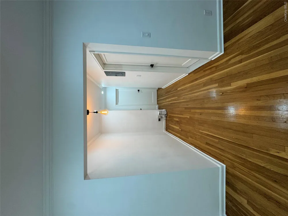 137 Smith #A4 Freeport, NY 11520