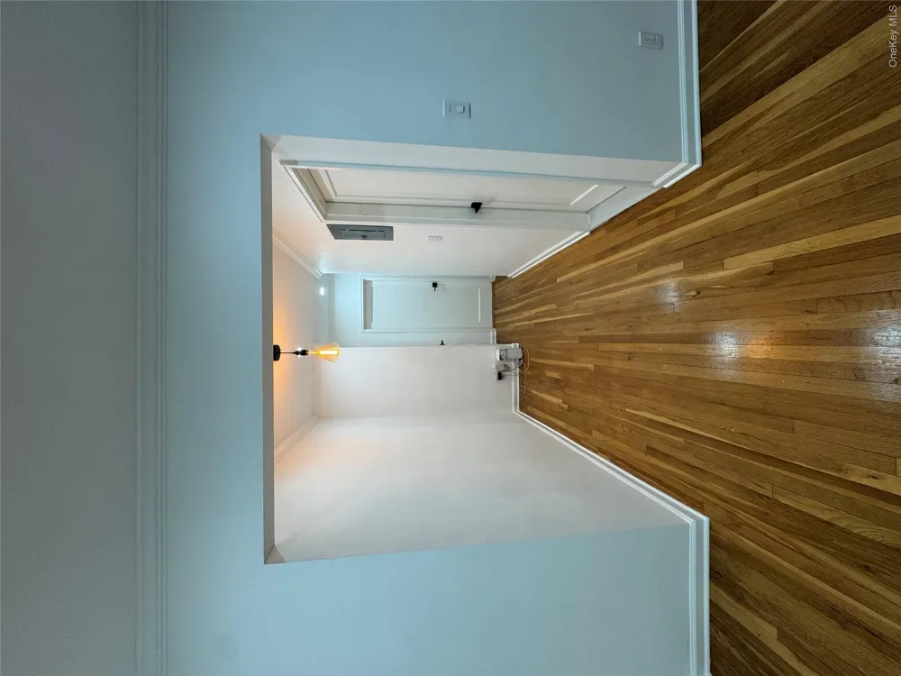 137 Smith #A4 Freeport, NY 11520