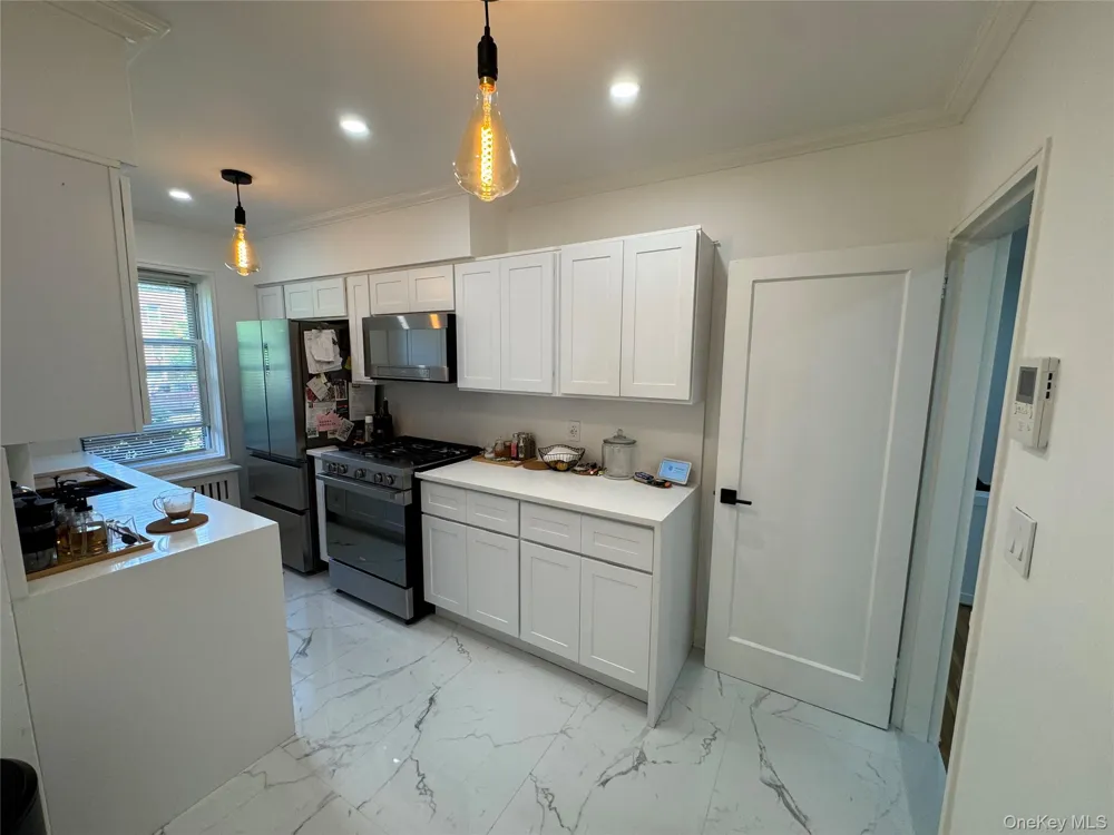 137 Smith #A4 Freeport, NY 11520